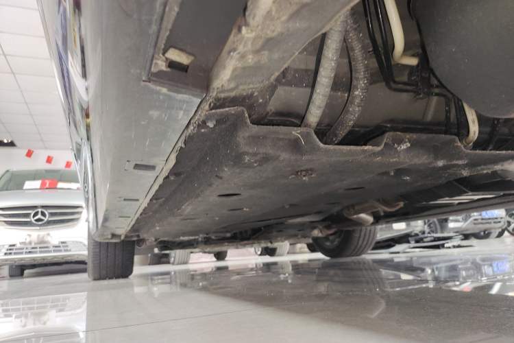 Used Hongqi H9 2020 2.0T Smart Connect Flagship Edition Left Side Sill