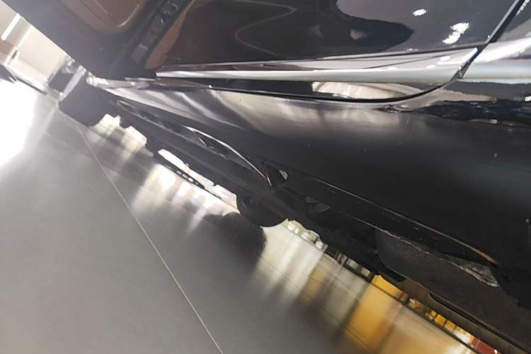 Used Hongqi H9 2020 2.0T Smart Connect Flagship Edition Left Side Sill