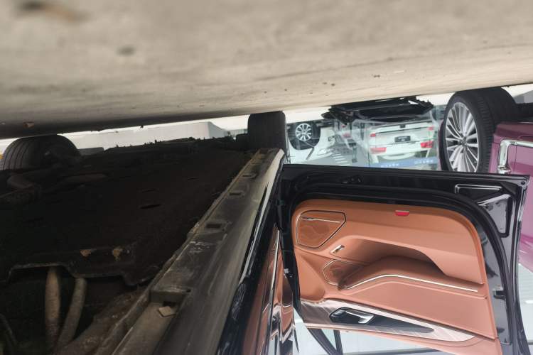 Used Hongqi H9 2020 2.0T Smart Connect Flagship Edition Left Side Sill