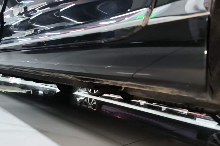 Used Hongqi H9 2020 2.0T Smart Connect Flagship Edition Left Side Sill