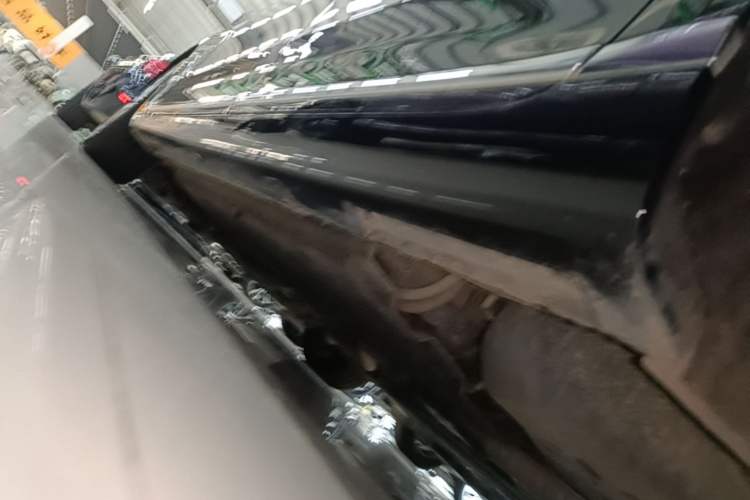 Used Hongqi H9 2020 2.0T Smart Connect Flagship Edition Left Side Sill