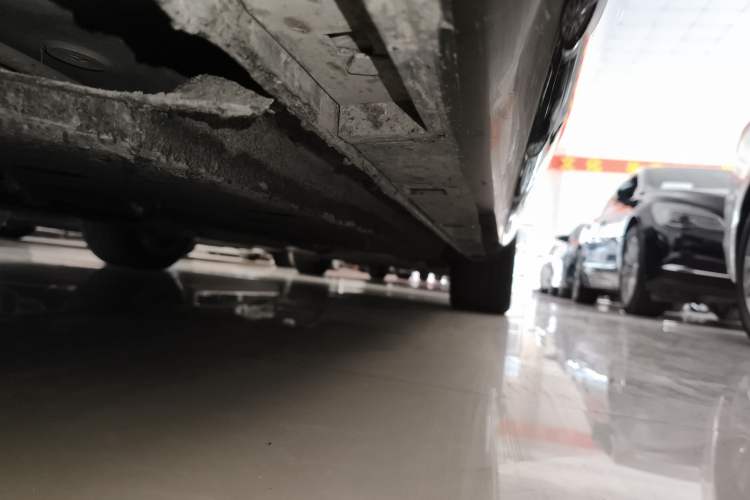 Used Hongqi H9 2020 2.0T Smart Connect Flagship Edition Left Side Sill