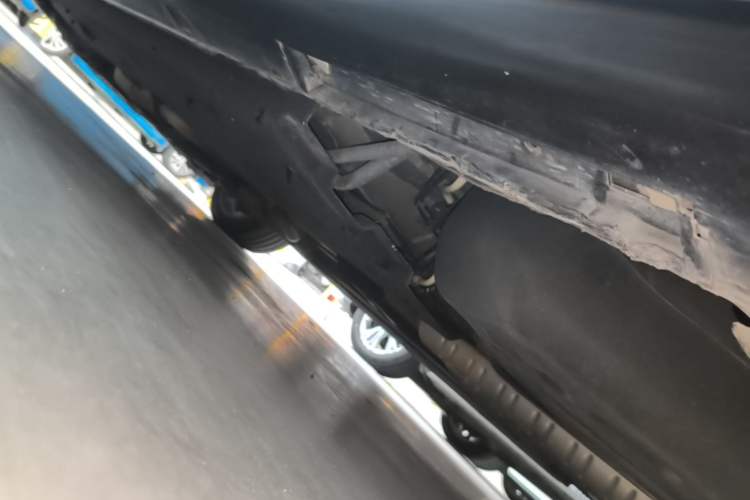 Used Hongqi H9 2020 3.0T Smart Connect Flagship Edition Left Side Sill