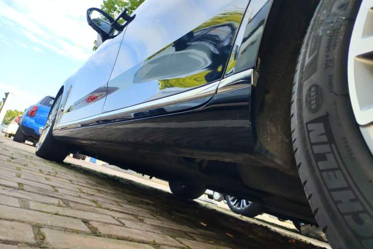 Used Hongqi H9 2020 2.0T Smart Connect Flagship Edition Left Side Sill