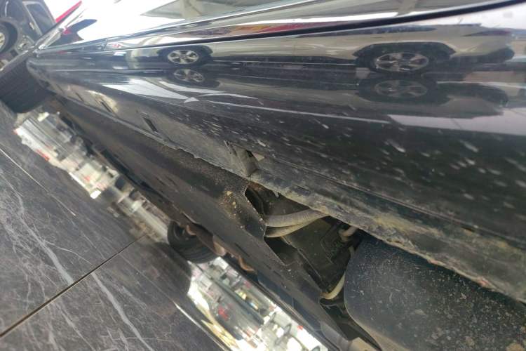 Used Hongqi H9 2020 2.0T Smart Connect Flagship Edition Left Side Sill