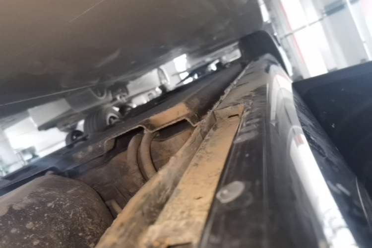 Used Hongqi H9 2020 2.0T Smart Connect Flagship Edition Left Side Sill