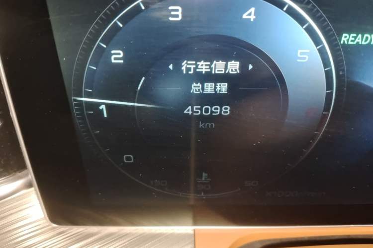 Used Hongqi H9 2020 2.0T Smart Connect Flagship Edition Odometer Close Up