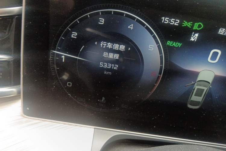 Used Hongqi H9 2020 2.0T Smart Connect Flagship Edition Odometer Close Up