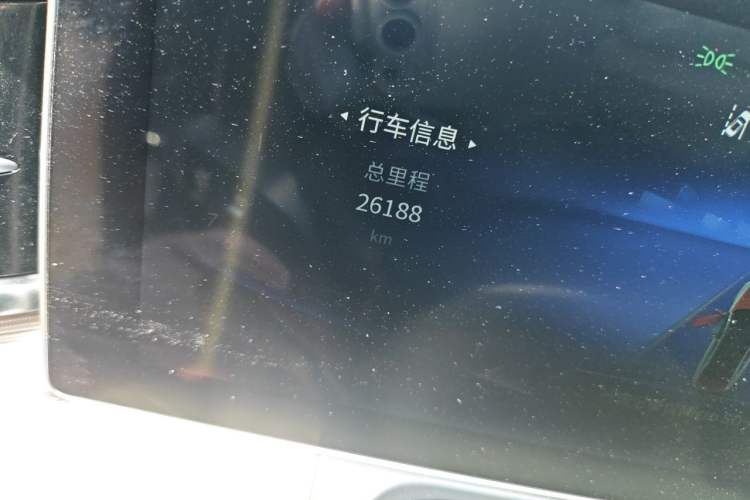 Used Hongqi H9 2020 3.0T Smart Connect Flagship Edition Odometer Close Up