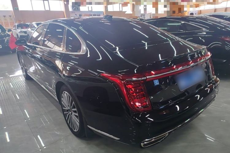Used Hongqi H9 2020 2.0T Smart Connect Flagship Edition Rear Left 45 Deg
