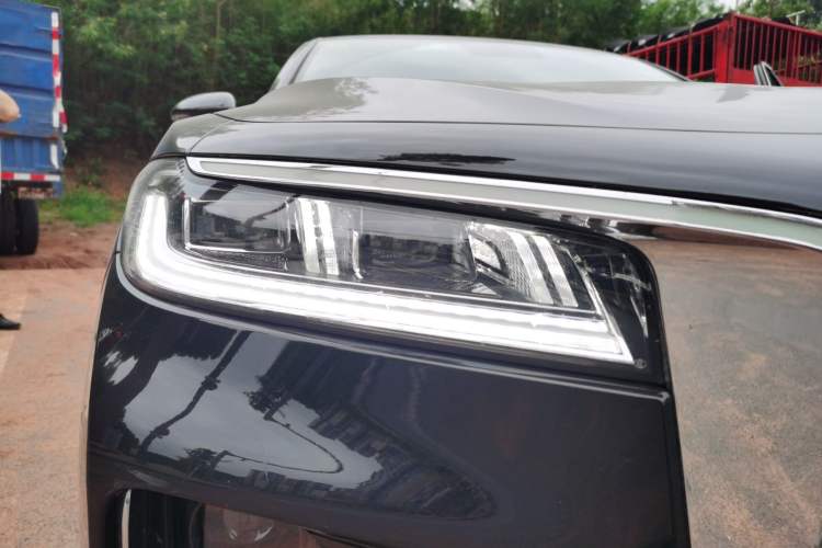 Used Hongqi H9 2020 2.0T Smart Connect Flagship Edition Right Front Headlight