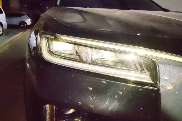 Used Hongqi H9 2020 2.0T Smart Connect Flagship Edition Right Front Headlight
