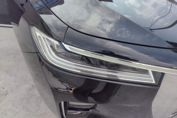 Used Hongqi H9 2020 2.0T Smart Connect Flagship Edition Right Front Headlight