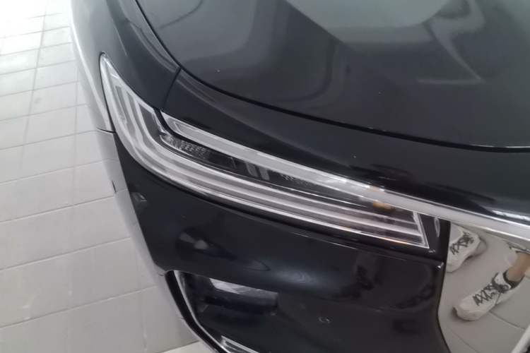 Used Hongqi H9 2020 3.0T Smart Connect Flagship Four-Seat Version Right Front Headlight