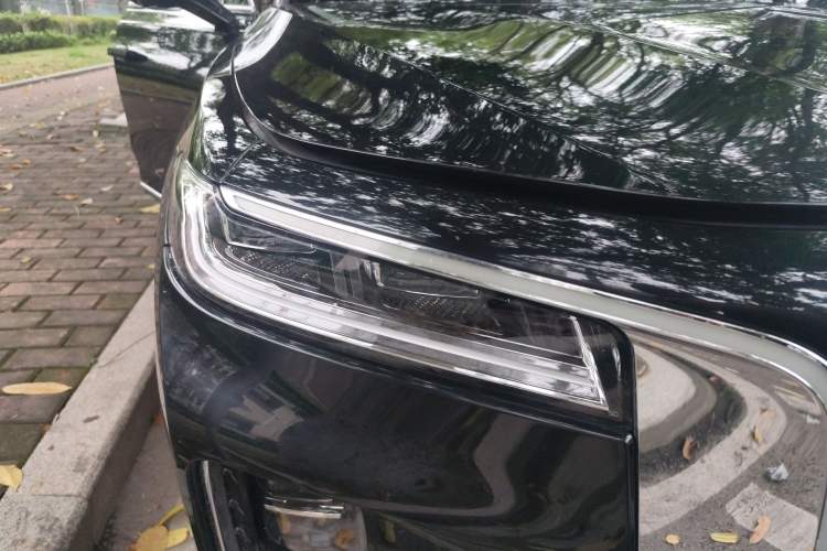 Used Hongqi H9 2020 2.0T Smart Connect Flagship Edition Right Front Headlight