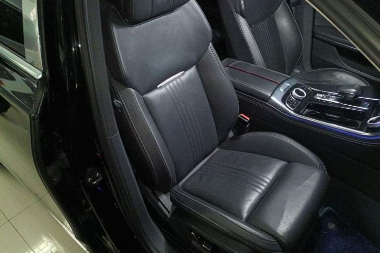 Used Hongqi H9 2020 2.0T Smart Connect Flagship Edition Right Front Seat
