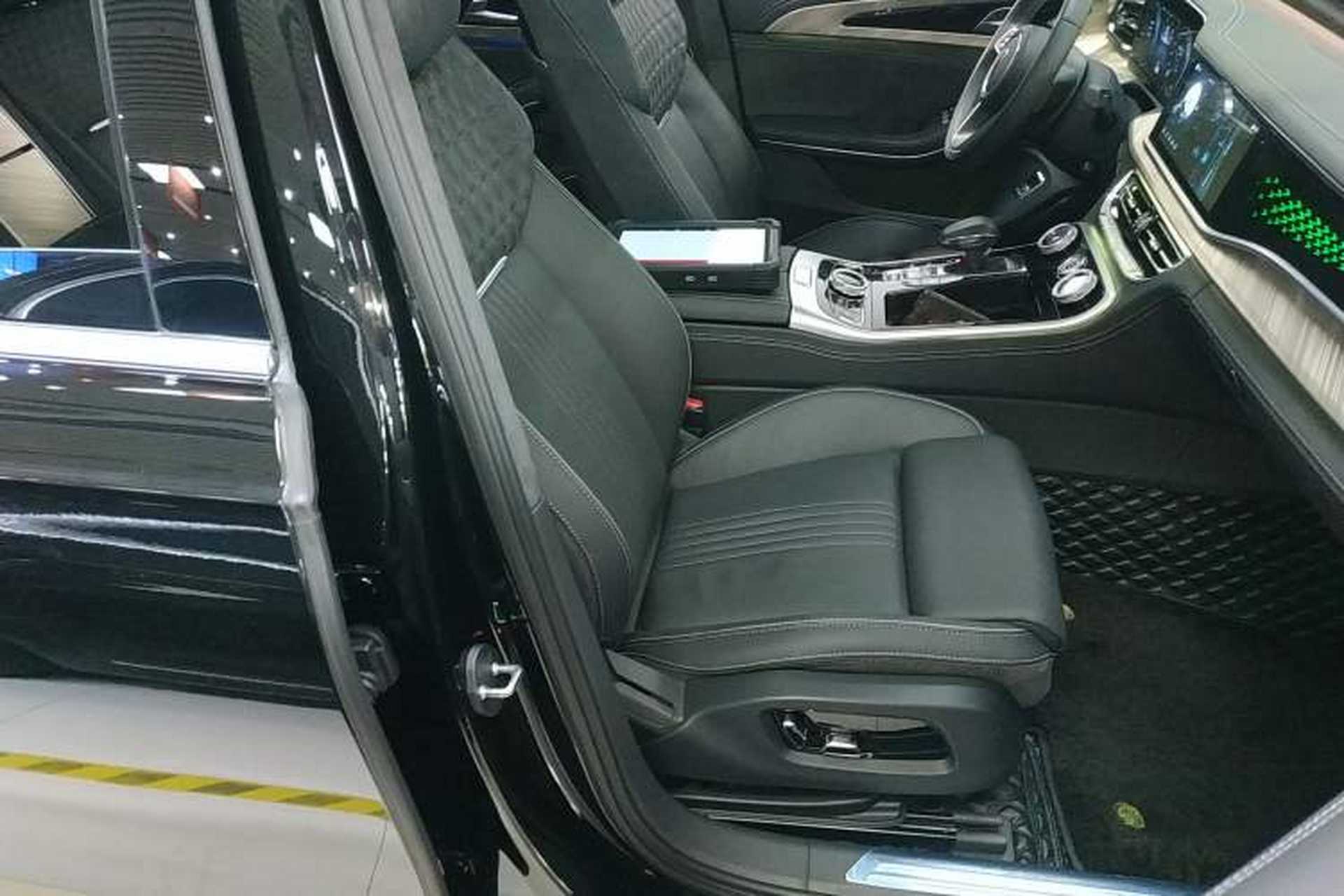 Used Hongqi H9 2020 3.0T Smart Connect Flagship Four-Seat Version Right Front Seat