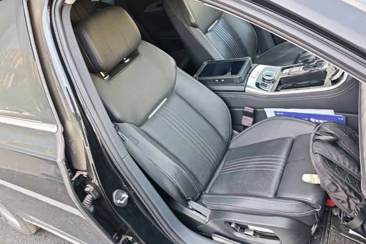 Used Hongqi H9 2020 2.0T Smart Connect Flagship Edition Right Front Seat