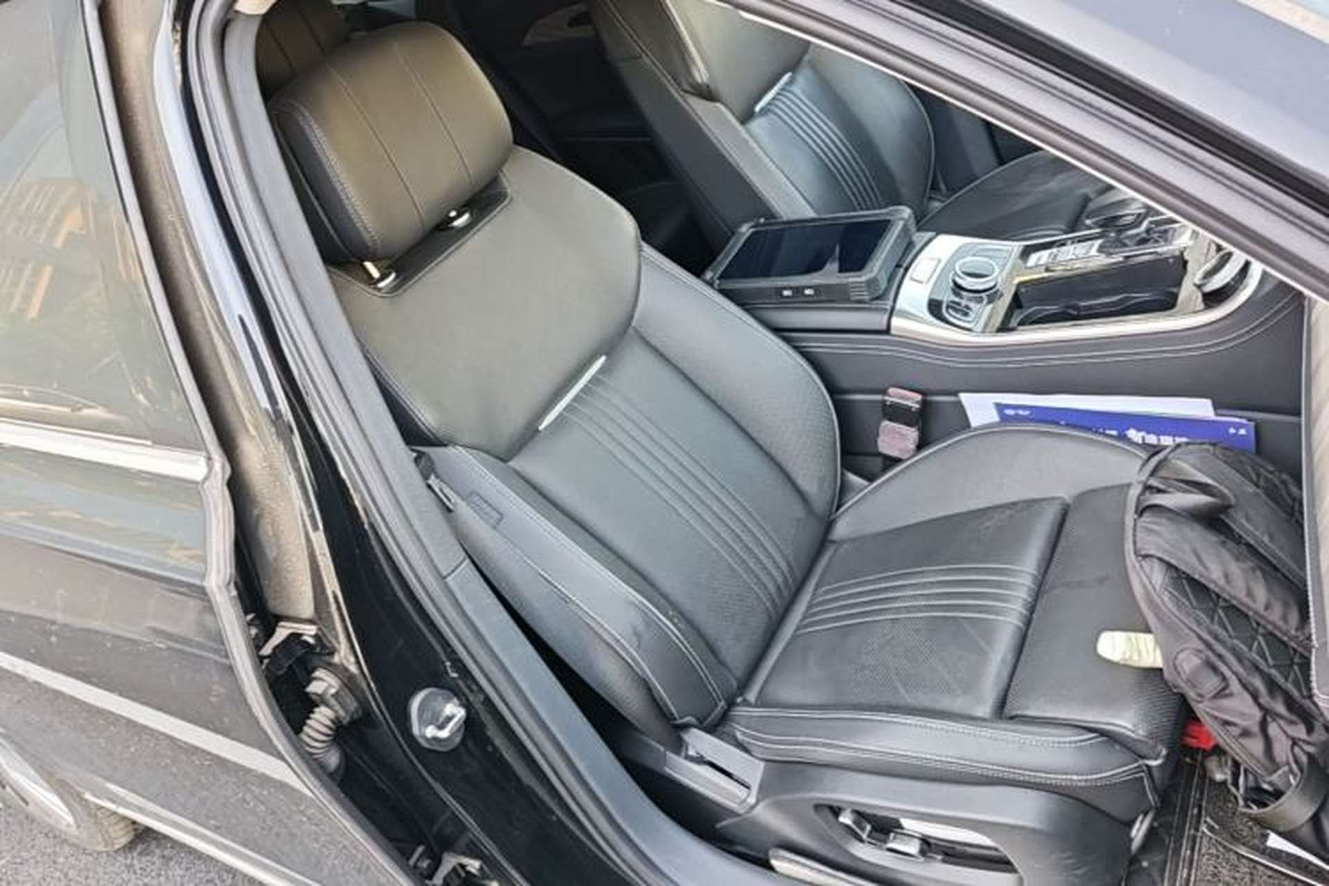 Used Hongqi H9 2020 2.0T Smart Connect Flagship Edition Right Front Seat