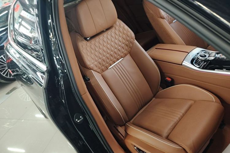 Used Hongqi H9 2020 2.0T Smart Connect Flagship Edition Right Front Seat