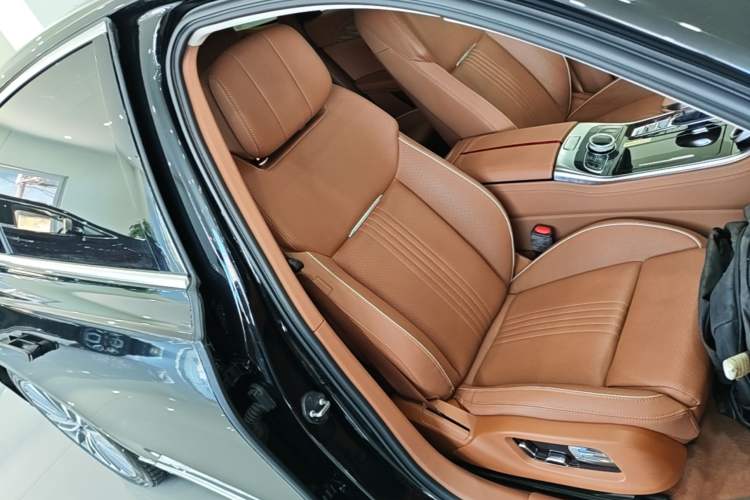 Used Hongqi H9 2020 2.0T Smart Connect Flagship Edition Right Front Seat