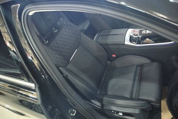 Used Hongqi H9 2020 2.0T Smart Connect Flagship Edition Right Front Seat
