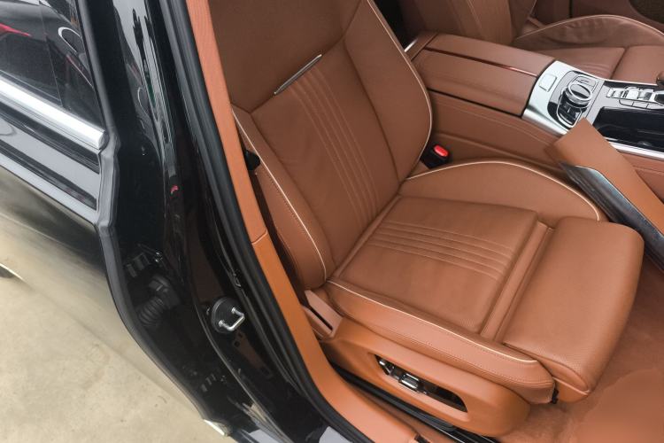 Used Hongqi H9 2020 2.0T Smart Connect Flagship Edition Right Front Seat