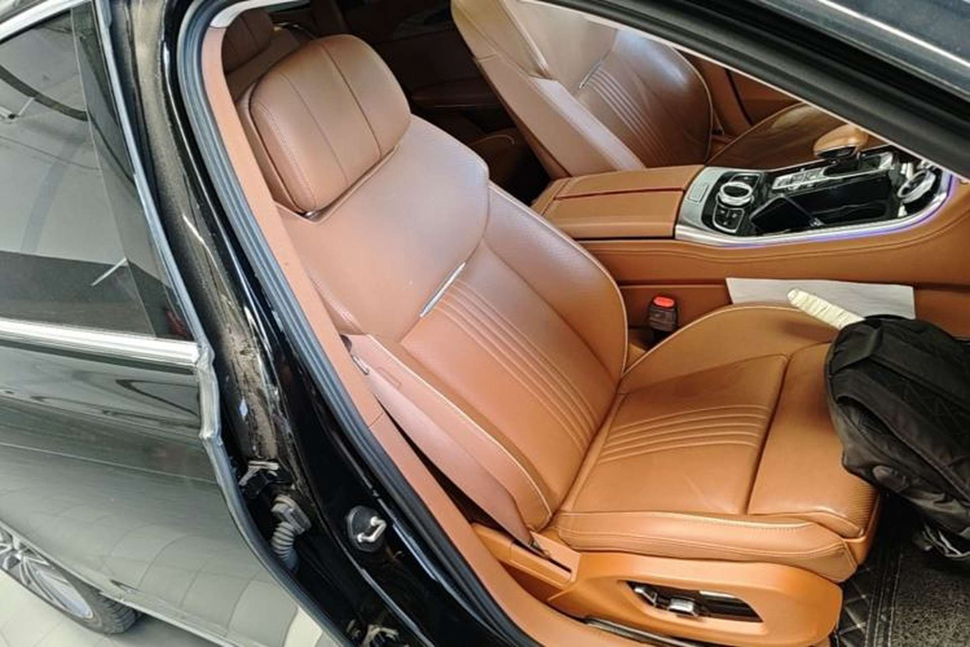 Used Hongqi H9 2020 2.0T Smart Connect Flagship Edition Right Front Seat