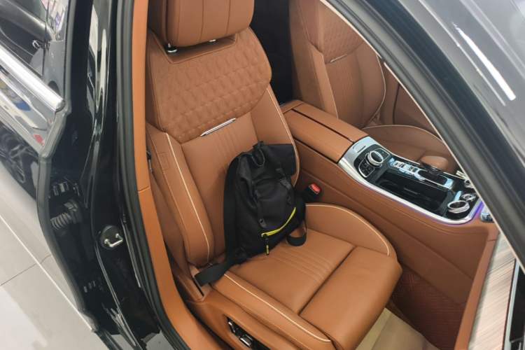 Used Hongqi H9 2020 Revised Version 2.0T Smart Connect Flagship Edition Right Front Seat
