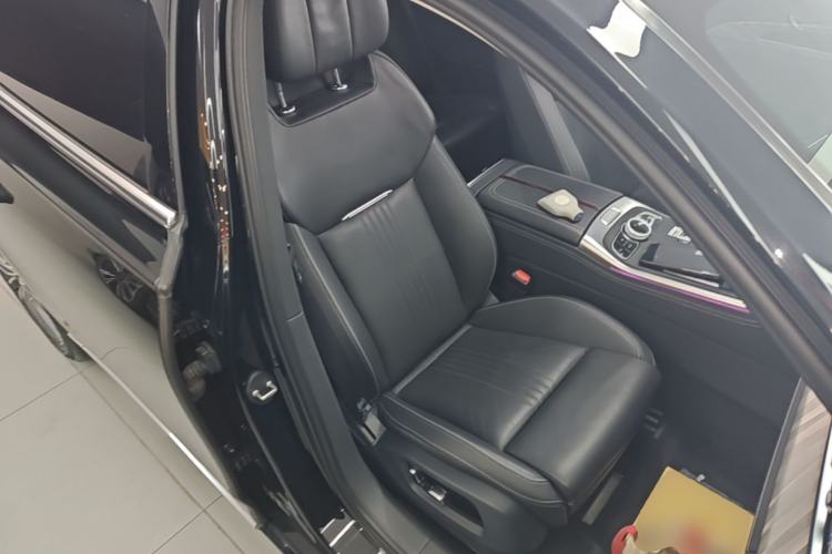 Used Hongqi H9 2020 2.0T Smart Connect Flagship Edition Right Front Seat