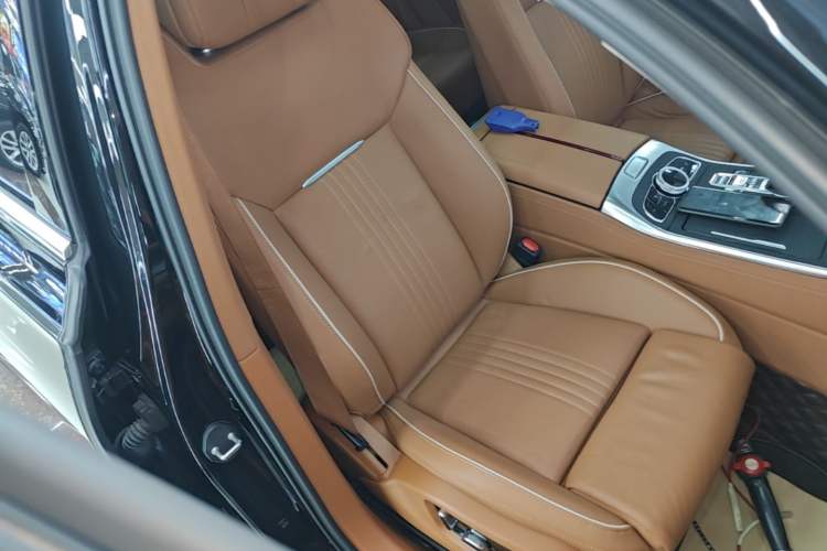 Used Hongqi H9 2020 2.0T Smart Connect Flagship Edition Right Front Seat