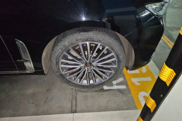 Used Hongqi H9 2020 2.0T Smart Connect Flagship Edition Right Front Wheel Hub