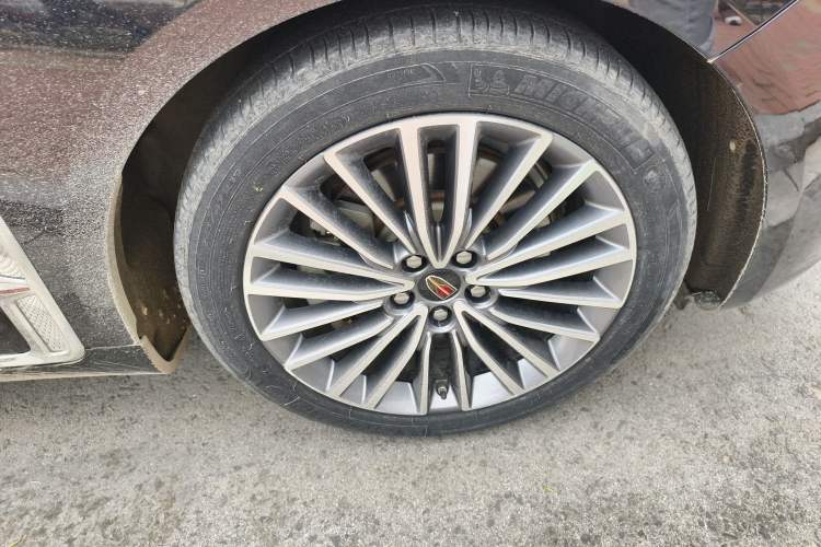 Used Hongqi H9 2020 2.0T Smart Connect Flagship Edition Right Front Wheel Hub