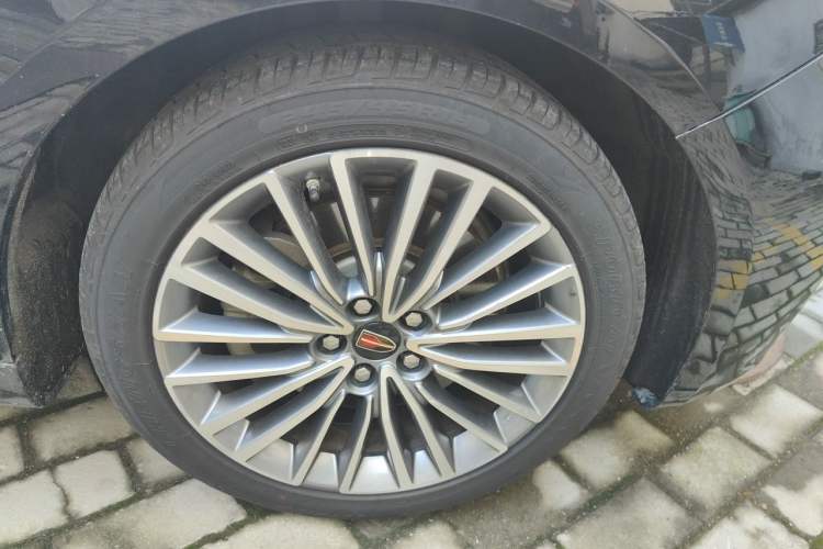 Used Hongqi H9 2020 2.0T Smart Connect Flagship Edition Right Front Wheel Hub