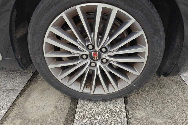 Used Hongqi H9 2020 2.0T Smart Connect Flagship Edition Right Front Wheel Hub