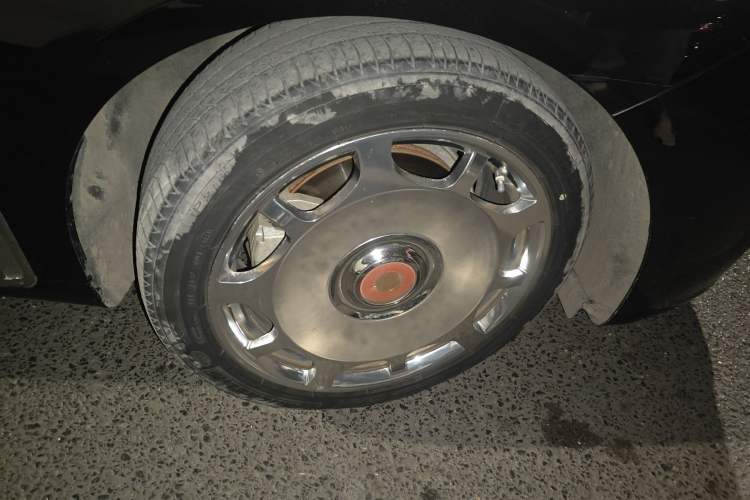 Used Hongqi H9 2020 2.0T Smart Connect Flagship Edition Right Front Wheel Hub