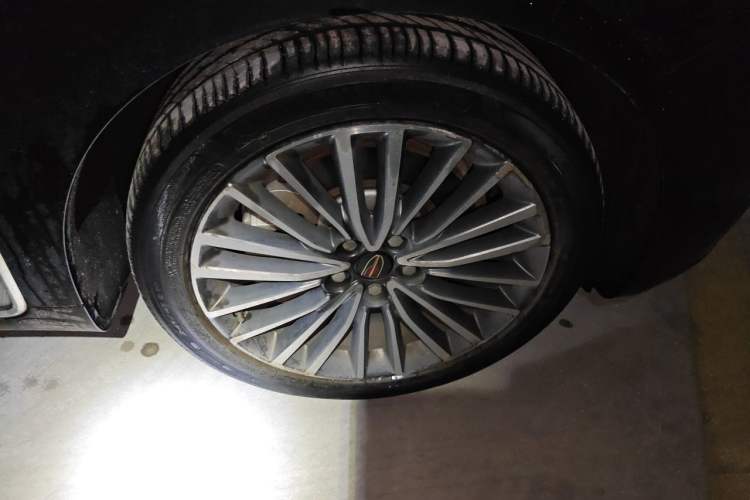Used Hongqi H9 2020 2.0T Smart Connect Flagship Edition Right Front Wheel Hub
