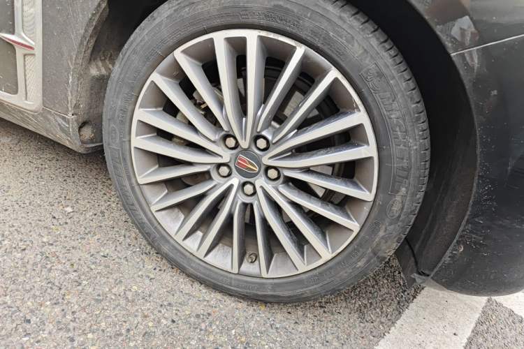 Used Hongqi H9 2020 2.0T Smart Connect Flagship Edition Right Front Wheel Hub