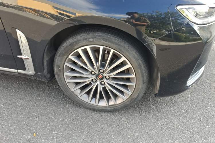 Used Hongqi H9 2020 2.0T Smart Connect Flagship Edition Right Front Wheel Hub