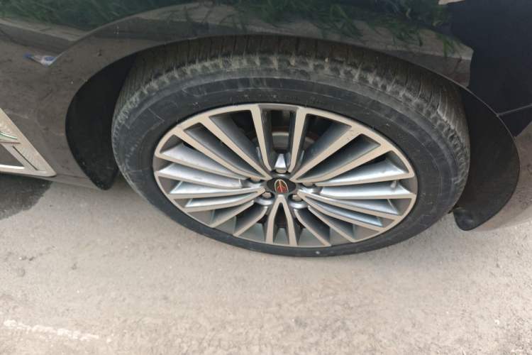 Used Hongqi H9 2020 2.0T Smart Connect Flagship Edition Right Front Wheel Hub