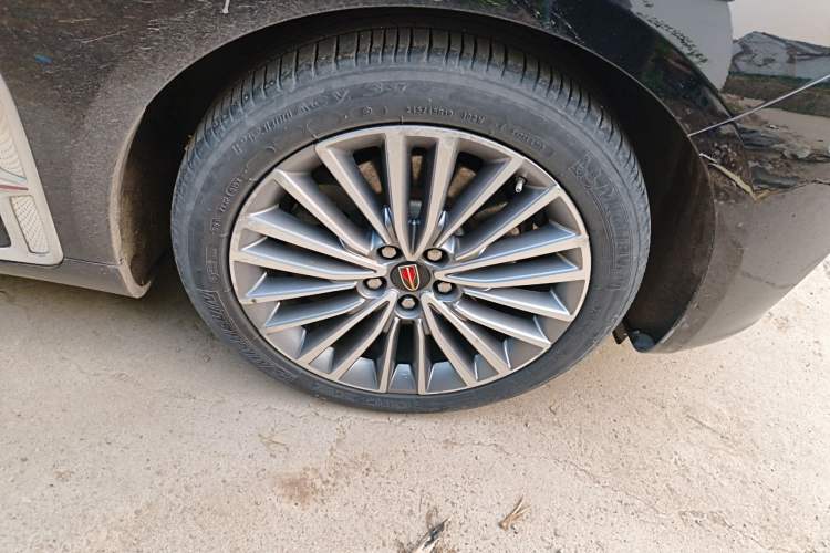 Used Hongqi H9 2020 2.0T Smart Connect Flagship Edition Right Front Wheel Hub