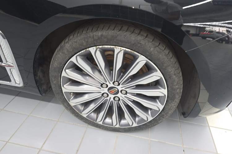 Used Hongqi H9 2020 3.0T Smart Connect Flagship Four-Seat Version Right Front Wheel Hub