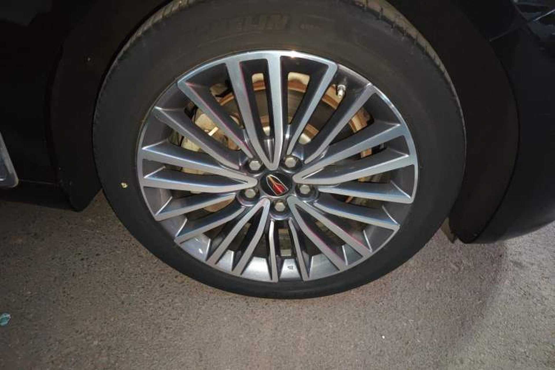 Used Hongqi H9 2020 2.0T Smart Connect Flagship Edition Right Front Wheel Hub