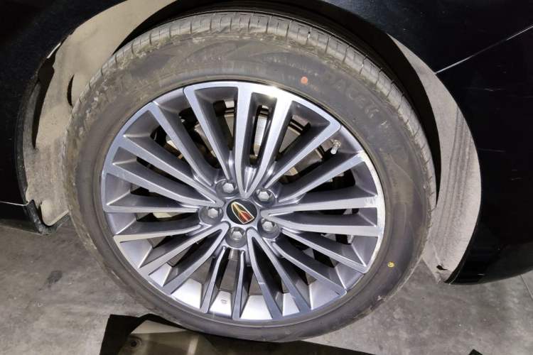Used Hongqi H9 2020 2.0T Smart Connect Flagship Edition Right Front Wheel Hub