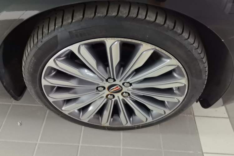 Used Hongqi H9 2020 3.0T Smart Connect Flagship Four-Seat Version Right Front Wheel Hub