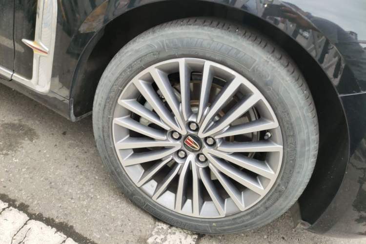 Used Hongqi H9 2020 2.0T Smart Connect Flagship Edition Right Front Wheel Hub