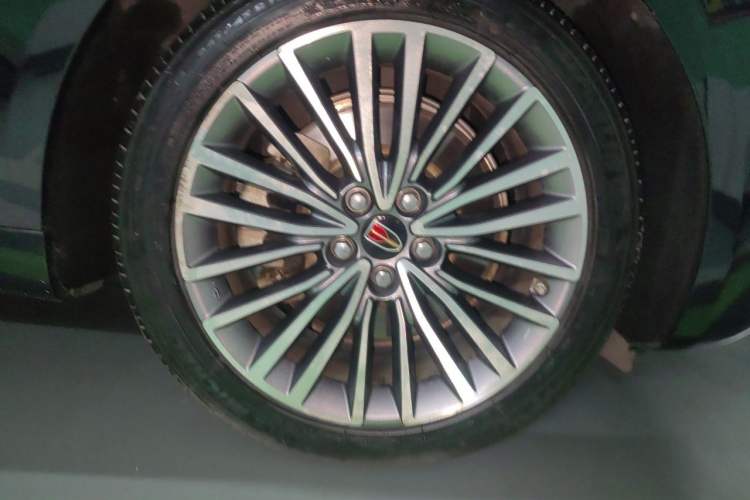 Used Hongqi H9 2020 2.0T Smart Connect Flagship Edition Right Front Wheel Hub