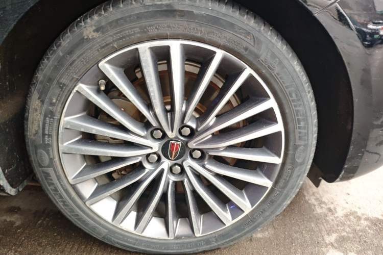 Used Hongqi H9 2020 2.0T Smart Connect Flagship Edition Right Front Wheel Hub