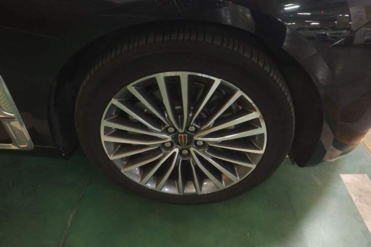 Used Hongqi H9 2020 2.0T Smart Connect Flagship Edition Right Front Wheel Hub