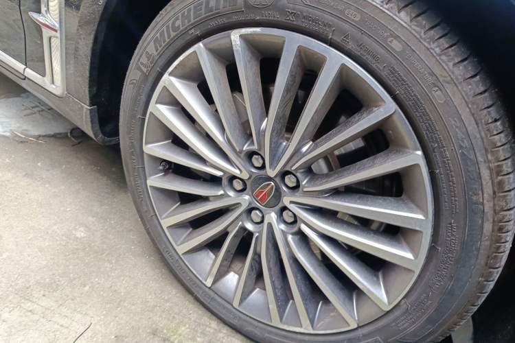 Used Hongqi H9 2020 2.0T Smart Connect Flagship Edition Right Front Wheel Hub
